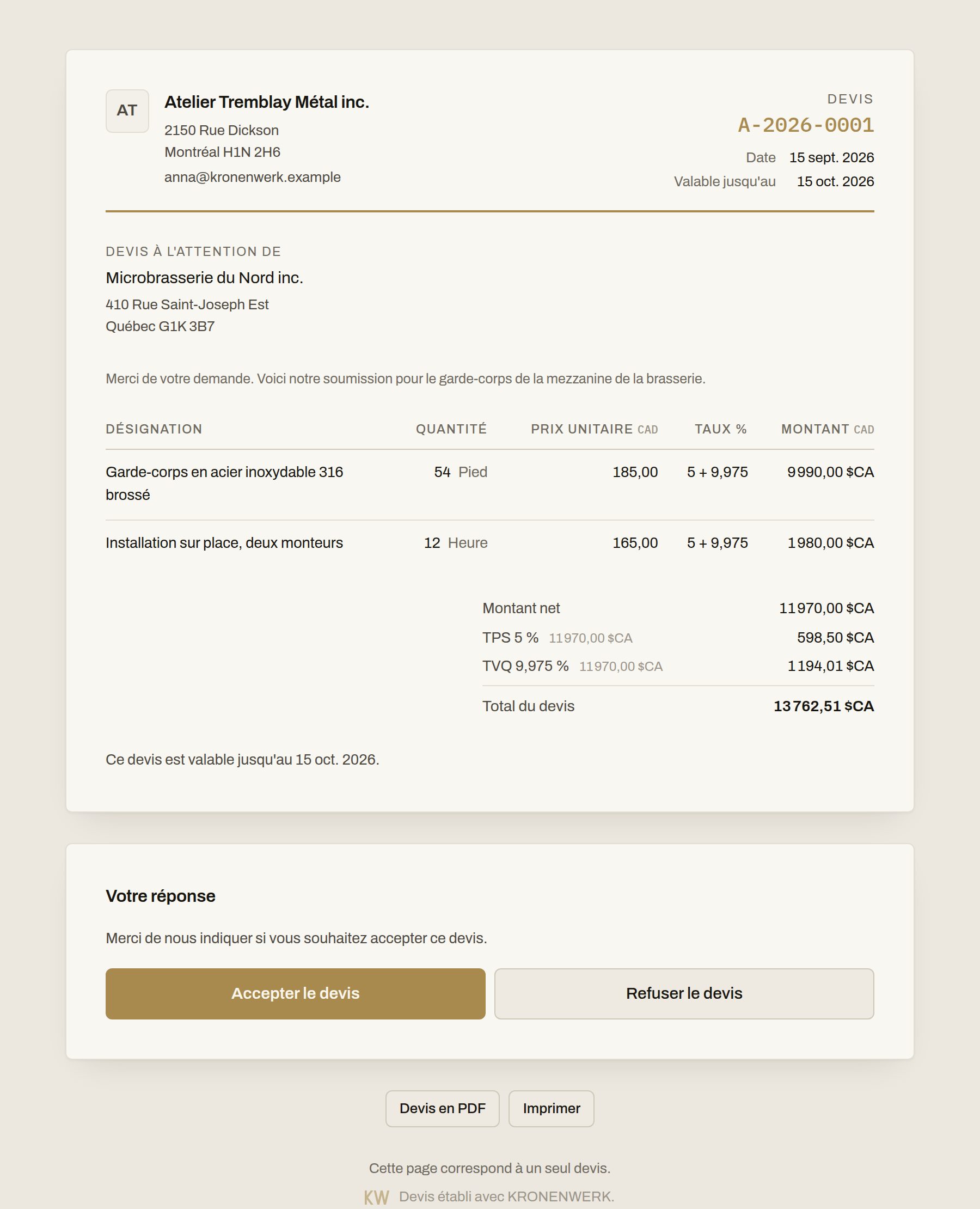 La page du devis telle que la voit le client : émetteur, destinataire, les lignes, la TPS et la TVQ sur deux lignes, le total et deux boutons — accepter ou refuser.